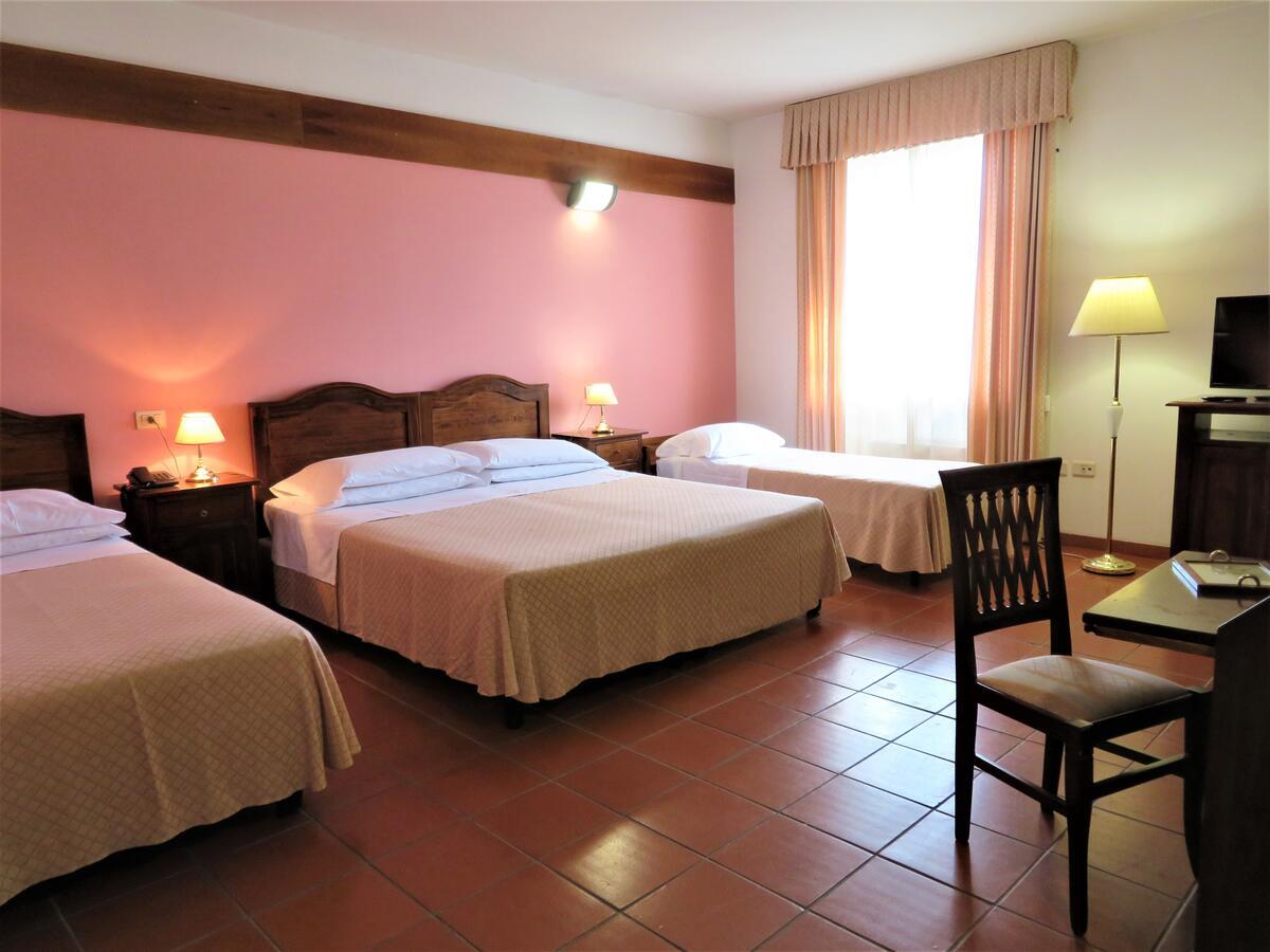 Hotel Palazzo Servanzi Confidati San Severino Marche Εξωτερικό φωτογραφία