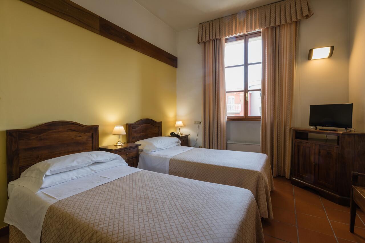 Hotel Palazzo Servanzi Confidati San Severino Marche Εξωτερικό φωτογραφία