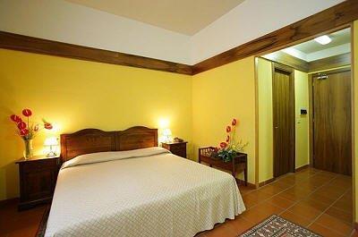 Hotel Palazzo Servanzi Confidati San Severino Marche Δωμάτιο φωτογραφία